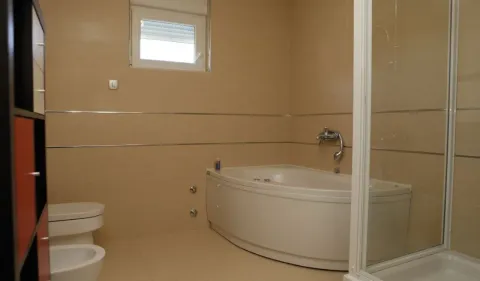 Rent, house, 250m², Donji Kokoti, Podgorica - image 13