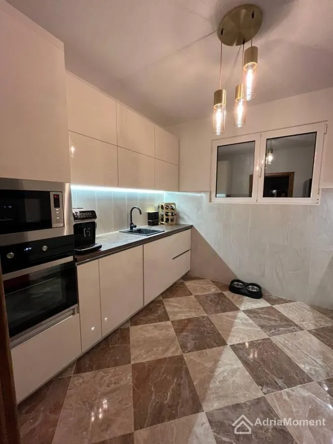 Sale, house, 175m², Šušanj, Bar