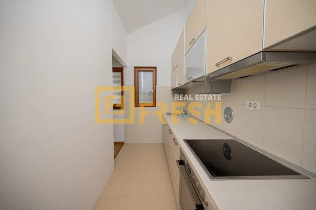 Rent, three bedroom apartment, 100m², Tološi, Podgorica