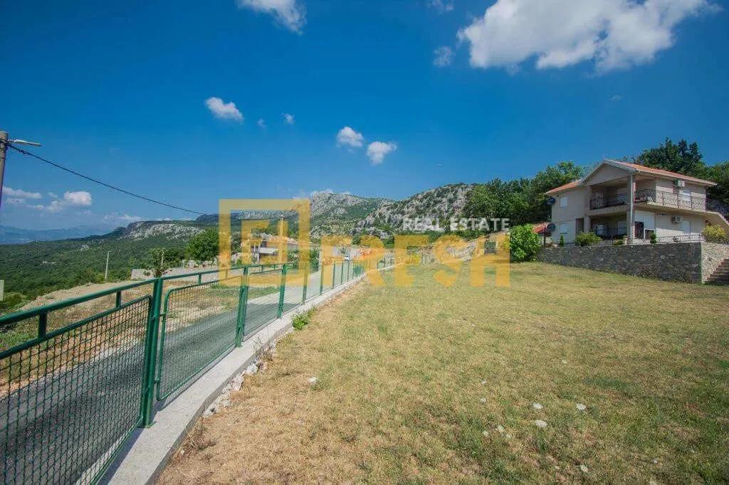 Prodaja, kuća, 220m², Ostalo, Podgorica