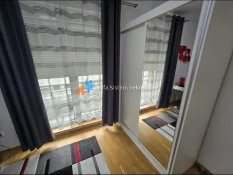 Rent, three bedroom apartment, 105m², Vračar Sve Podlokacije, Beograd - image 12