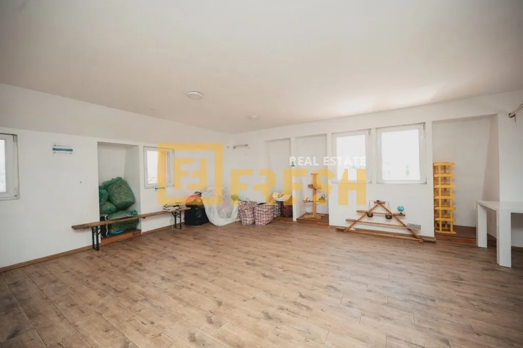 Rent, office space, 110m², Stari Aerodrom, Podgorica