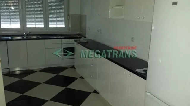 Rent, house, 300m², Savski Venac, Beograd