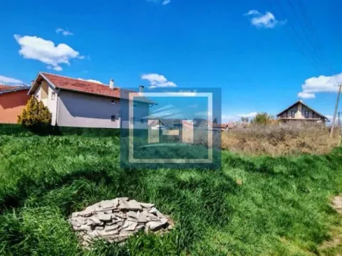 Zemljište in Striško Naselje