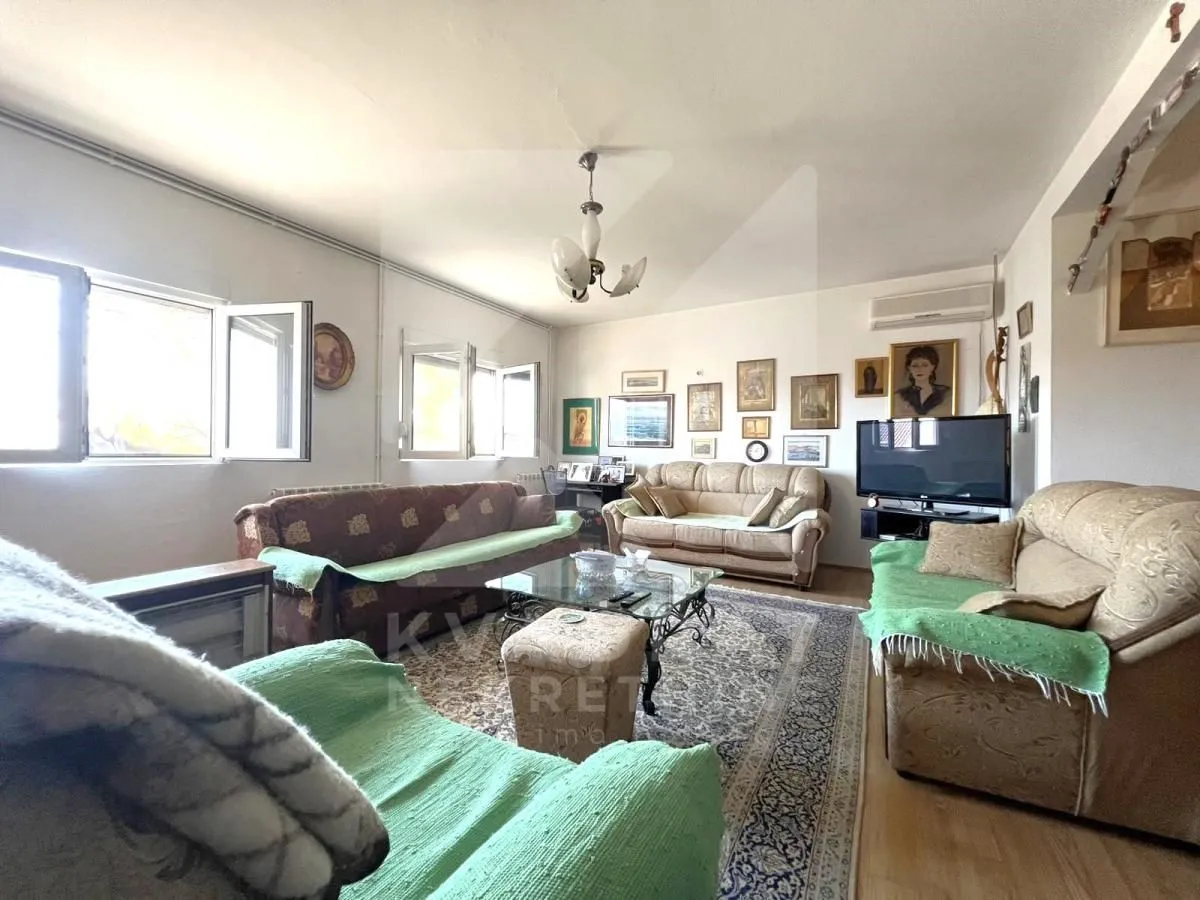 Prodaja, kuća, 159m², Malo Brdo, Podgorica