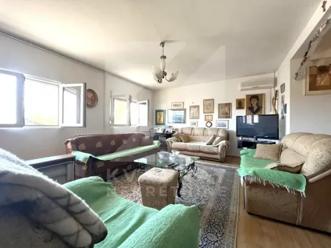 Prodaja, kuća, 159m², Malo Brdo, Podgorica - image 1