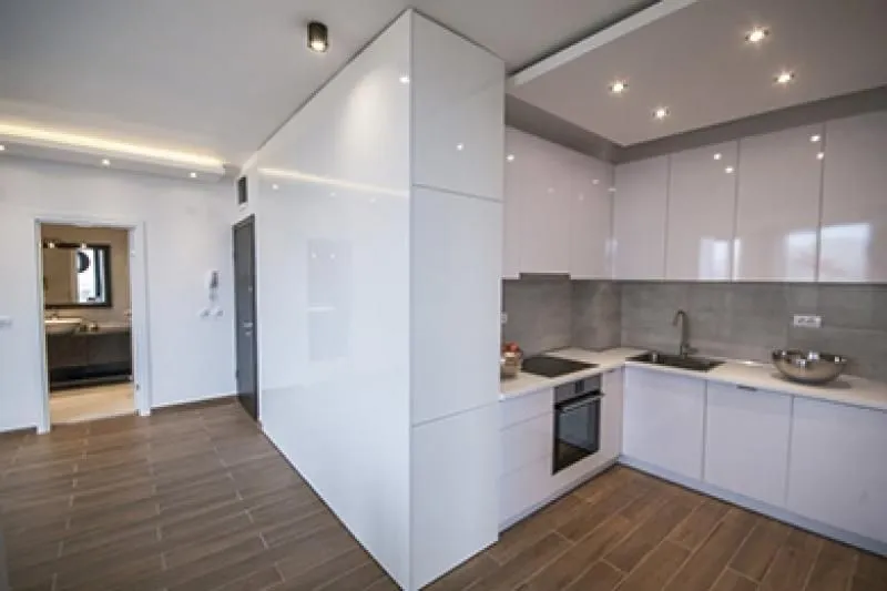 Izdavanje, trosoban stan, 92m², Kalenić Pijaca, Vračar Sve Podlokacije