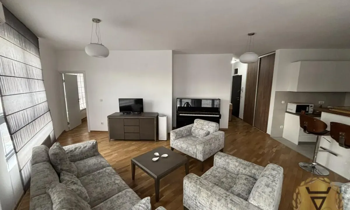 Izdavanje, dvosoban stan, 75m², Kalenić Pijaca, Vračar Sve Podlokacije