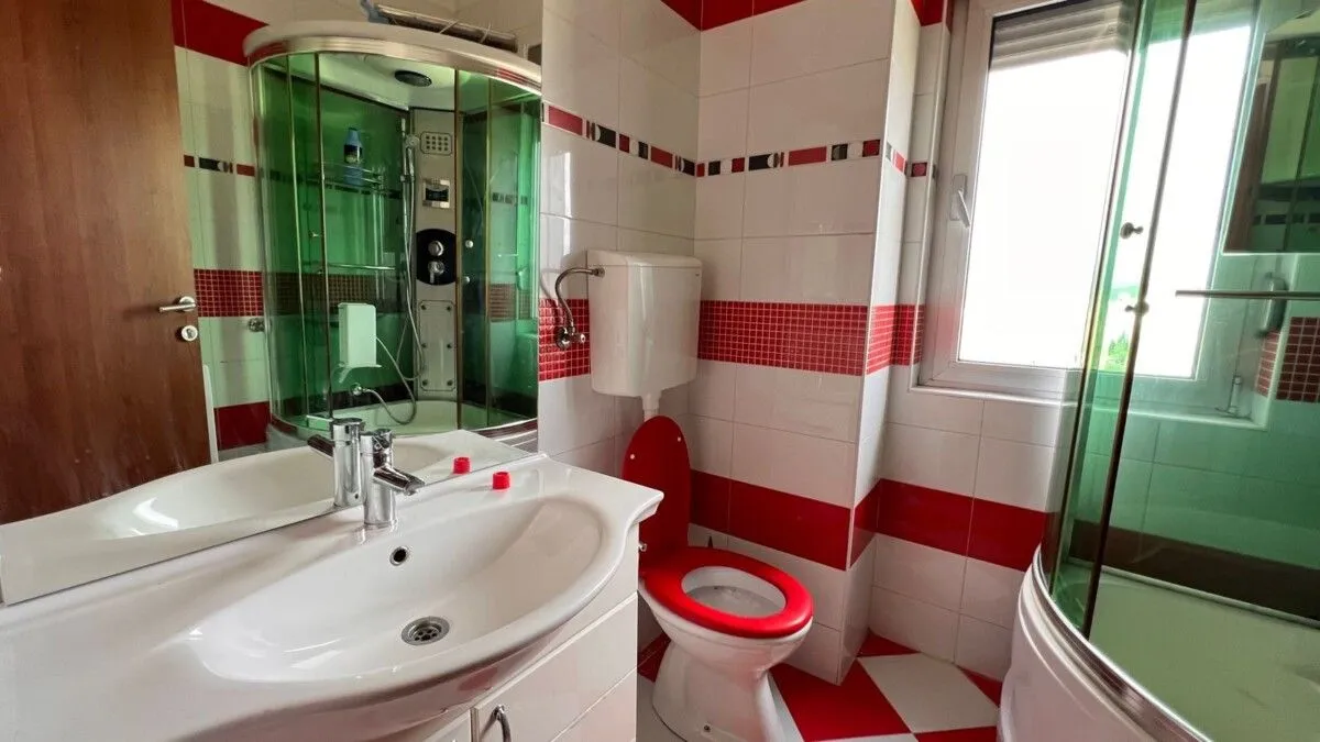 Izdavanje, jednosoban stan, 53m², Pobrežje, Podgorica