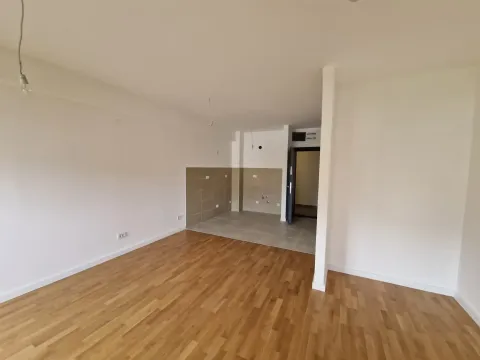 Prodaja, stan, 34m², Tivat, Crna Gora - image 2