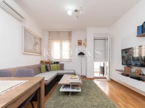 Izdavanje, jednosoban stan, 42m², City Kej, Podgorica - image 2