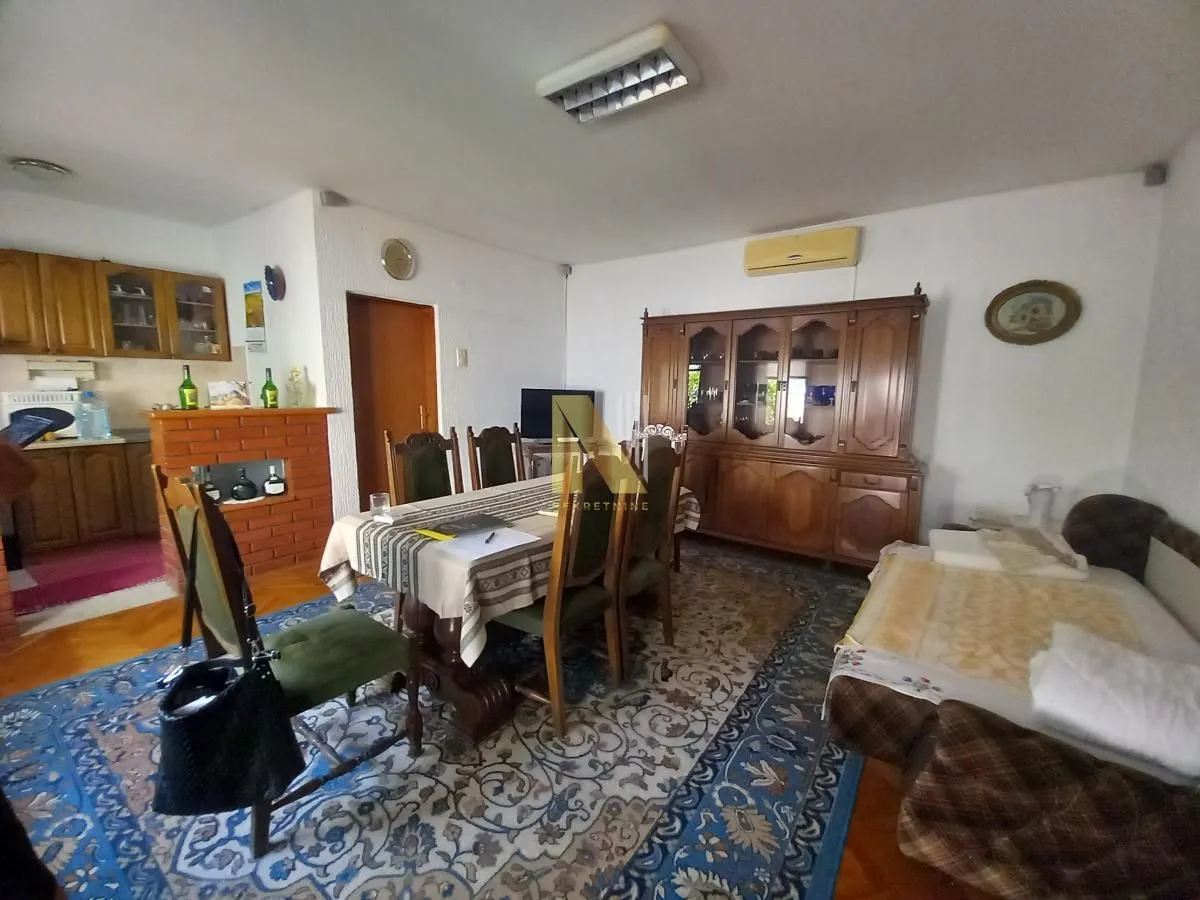 Prodaja, kuća, 272m², Bela Palanka, Srbija