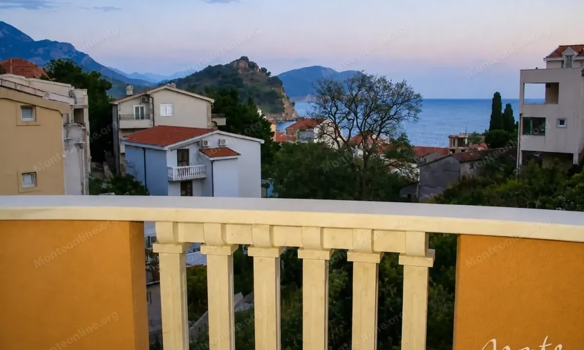 Sale, one bedroom apartment, 54m², Petrovac, Budva