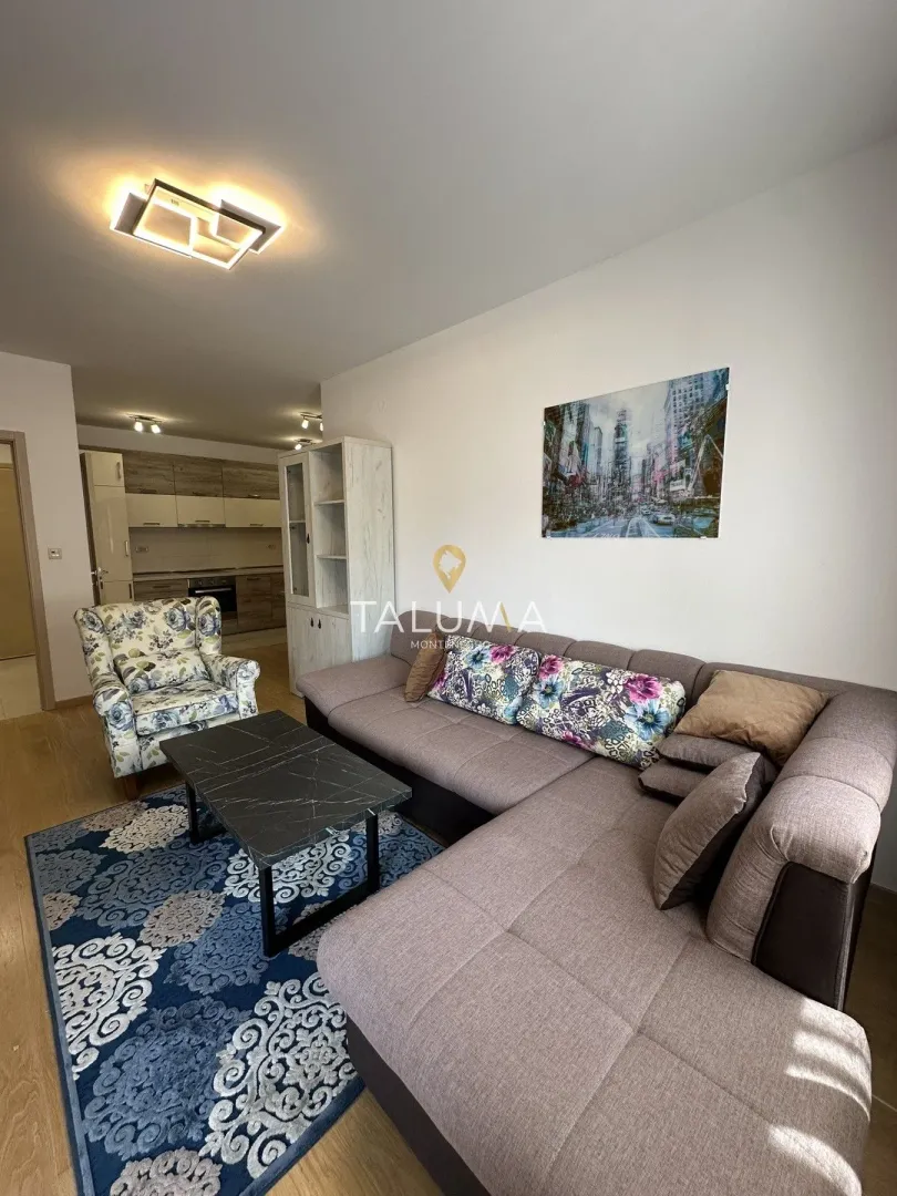 Rent, two bedroom apartment, 71m², City Kvart, Podgorica