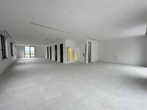 Rent, office space, 190m², Petrovaradin, Novi Sad - image 4