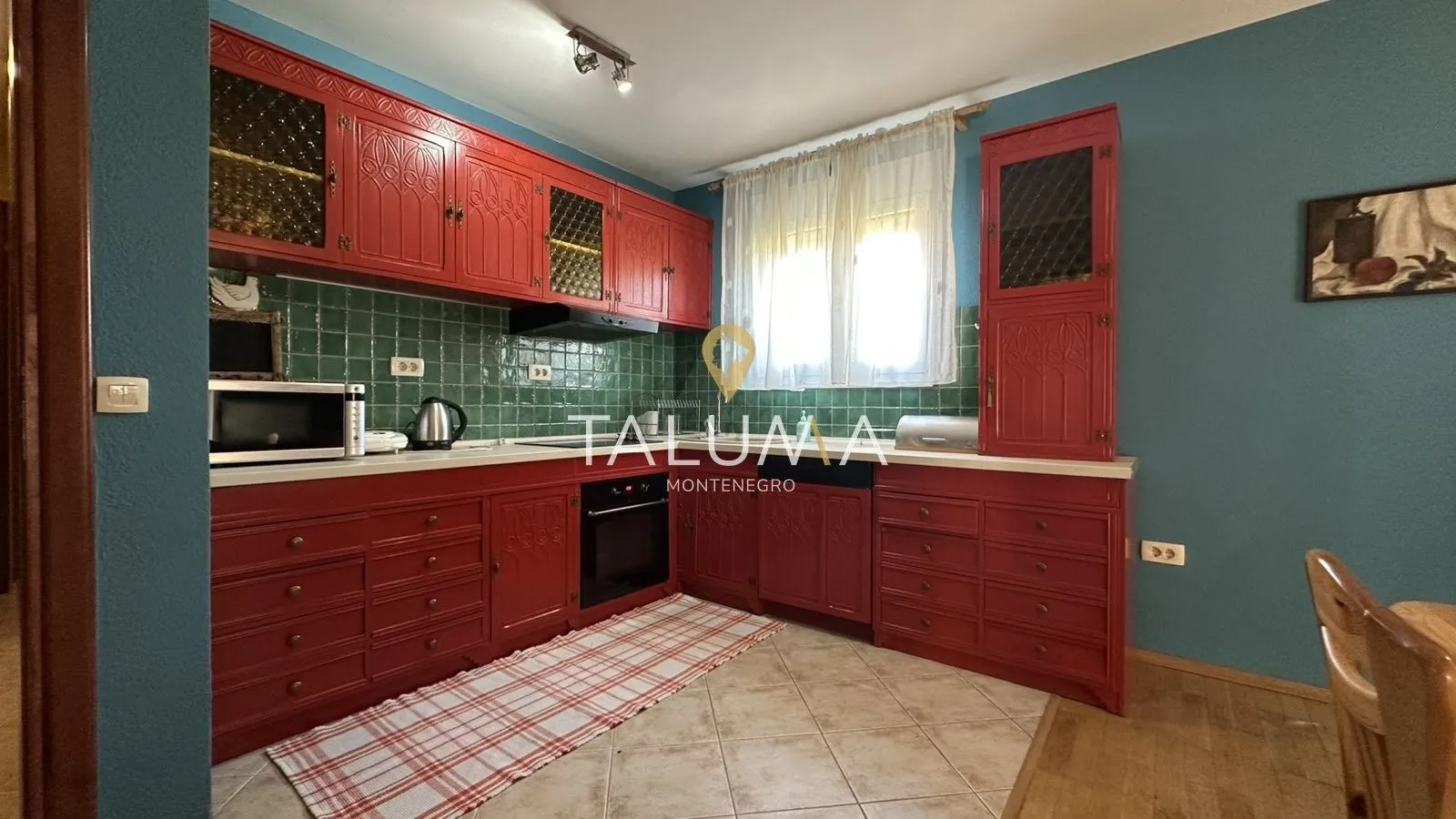 Prodaja, kuća, 200m², Tološi, Podgorica