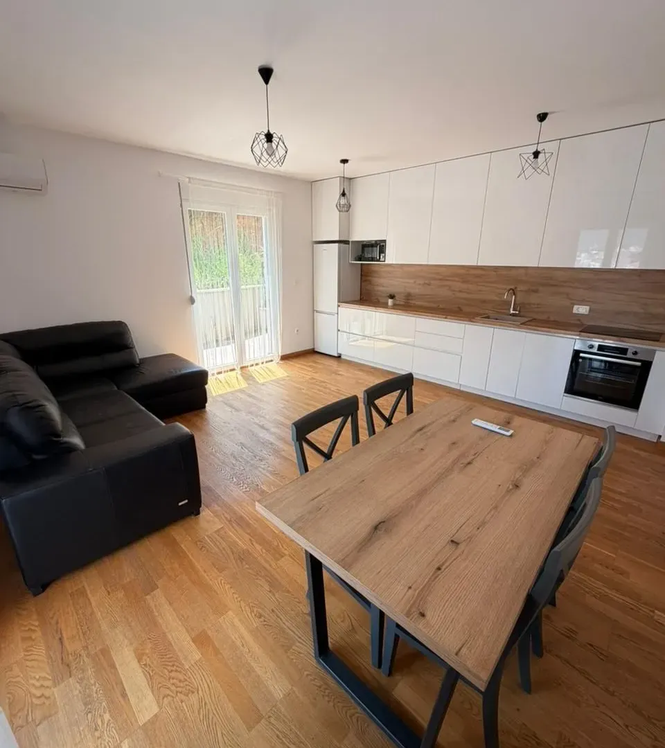 Prodaja, jednosoban stan, 47m², Centar, Budva