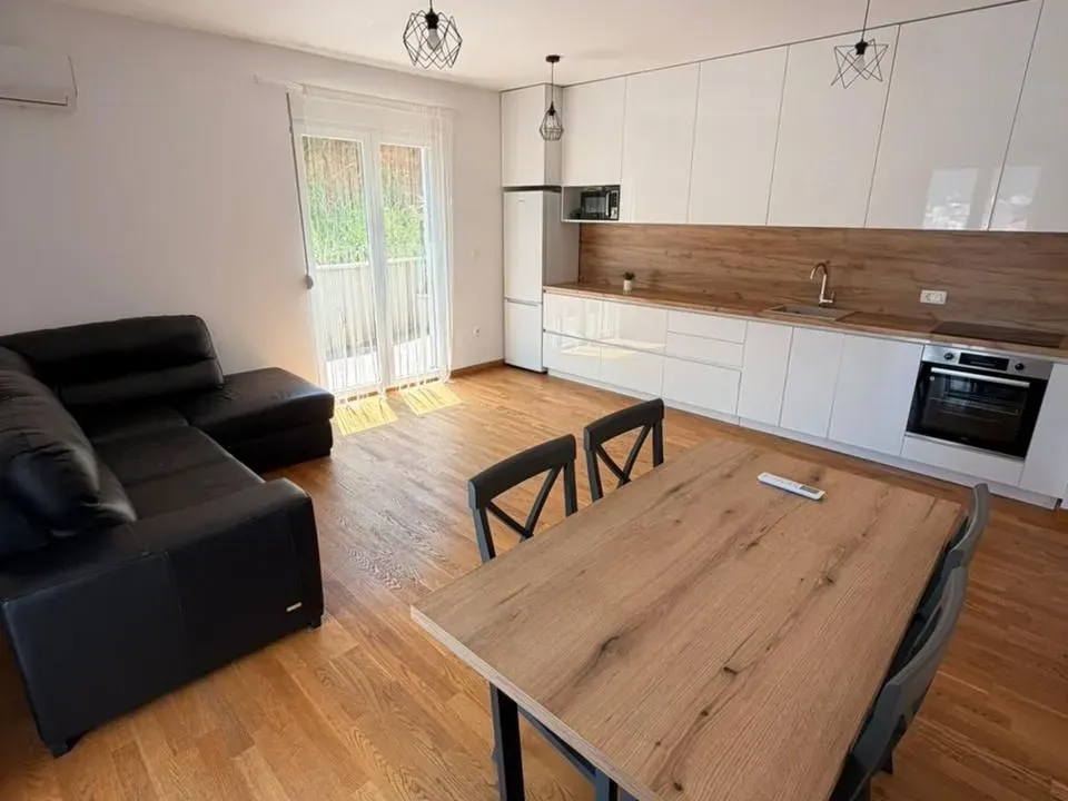 Prodaja, jednosoban stan, 47m², Centar, Budva
