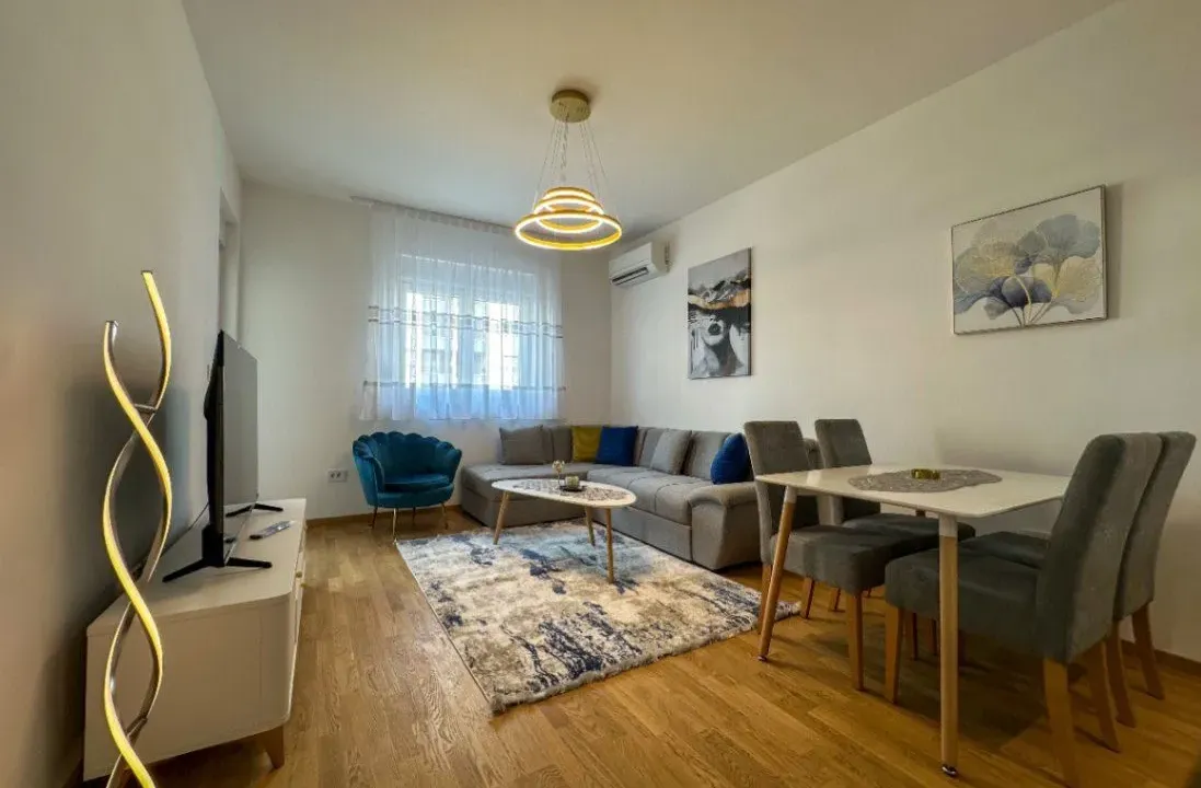 Izdavanje, jednosoban stan, 45m², Stari Aerodrom, Podgorica