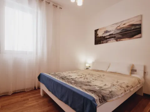 Rent, one bedroom apartment, 45m², Bečići, Budva - image 3