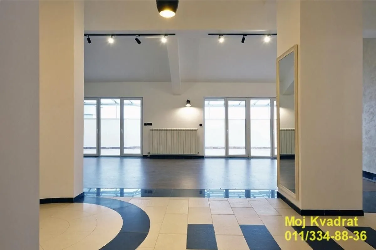 Prodaja, trosoban stan, 172m², Voždovac Sve Podlokacije, Beograd