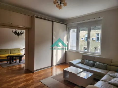 Izdavanje, trosoban stan, 82m², Stari Grad, Beograd