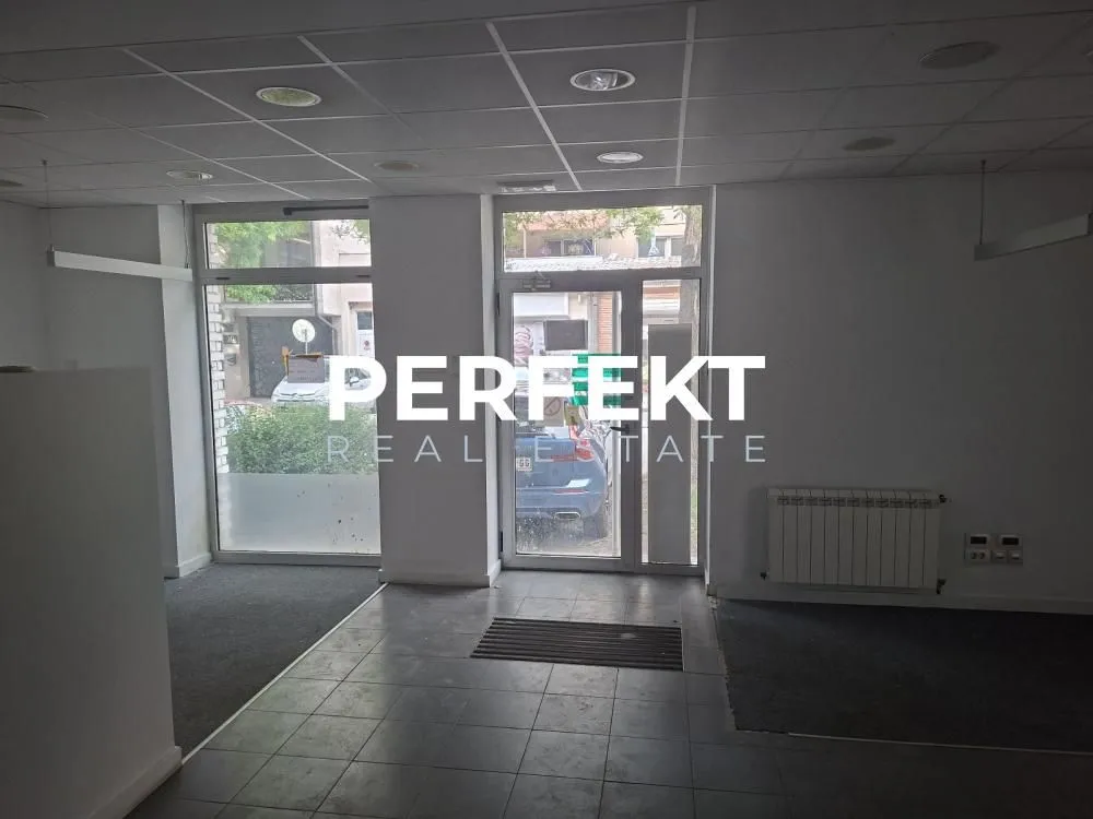 Rent, office space, 88m², Centar, Pančevo