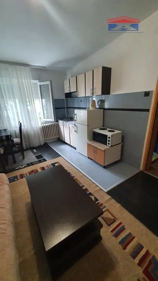 Izdavanje, jednosoban stan, 37m², Sajmište, Novi Sad