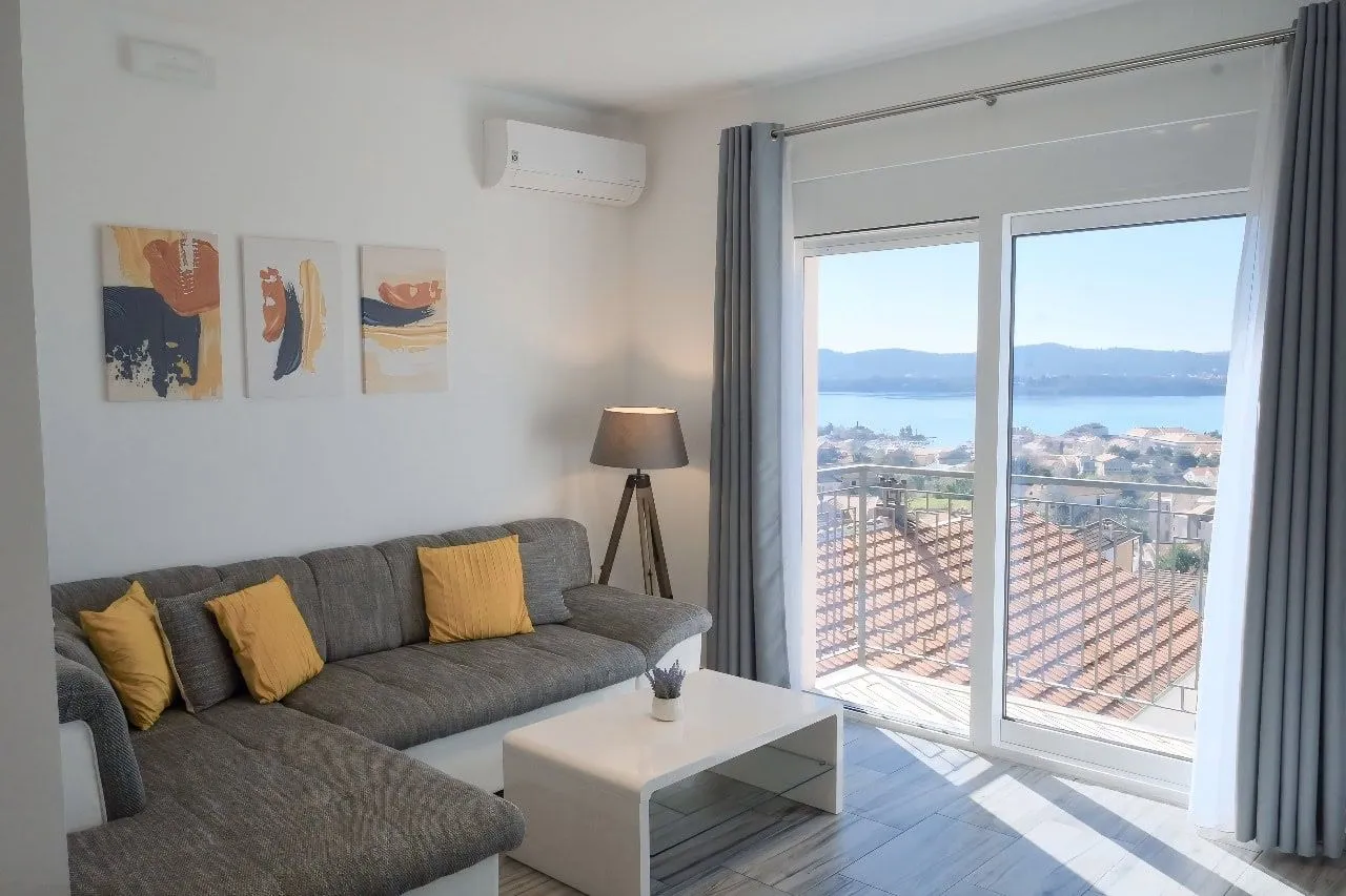 Prodaja, stan, 55m², Tivat, Crna Gora
