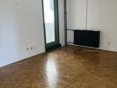 Izdavanje, trosoban stan, 88m², Vidikovački venac, Rakovica - image 10