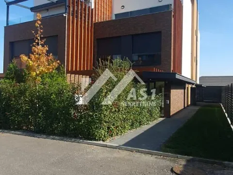 Sale, house, 181m², Petrovaradin, Novi Sad