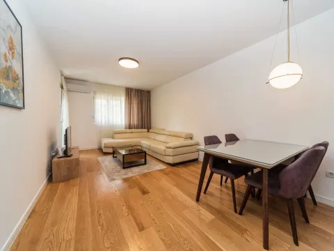 Rent, two bedroom apartment, 70m², Central Point, Podgorica - image 5