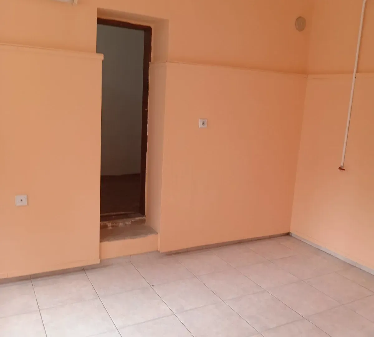 Prodaja, dvosoban stan, 42m², Centar, Vršac
