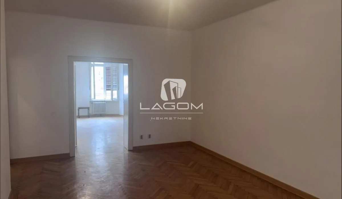Izdavanje, trosoban stan, 89m², Stari Grad, Beograd