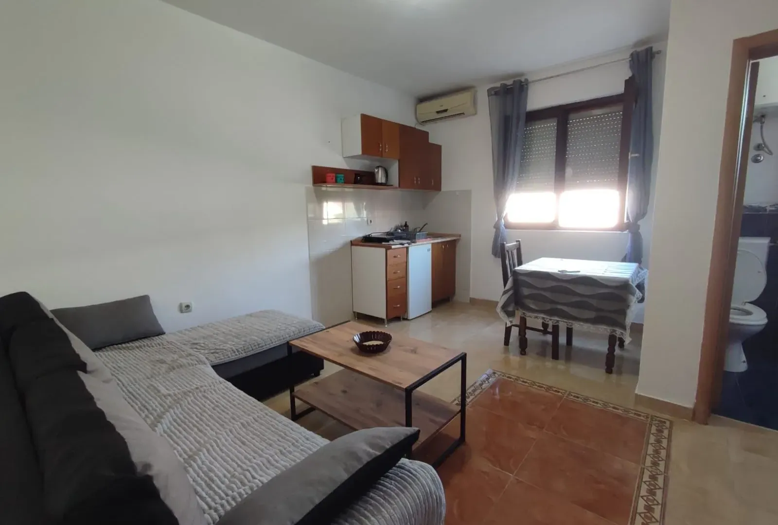 Rent, one bedroom apartment, 40m², Šušanj, Bar