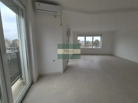 Izdavanje, četvorosoban stan, 97m², Centar, Paraćin - image 5