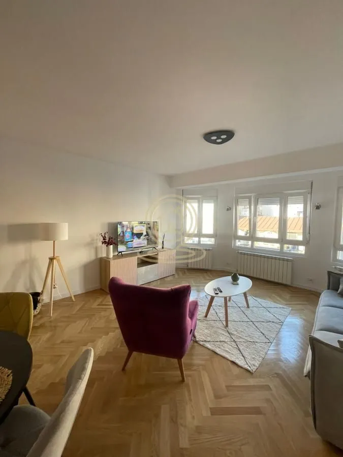 Rent, two bedroom apartment, 52m², Stari Grad, Beograd