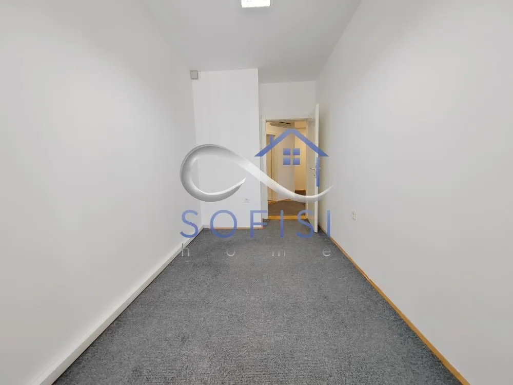 Rent, office space, 61m², Grbavica, Novi Sad Sve Podlokacije
