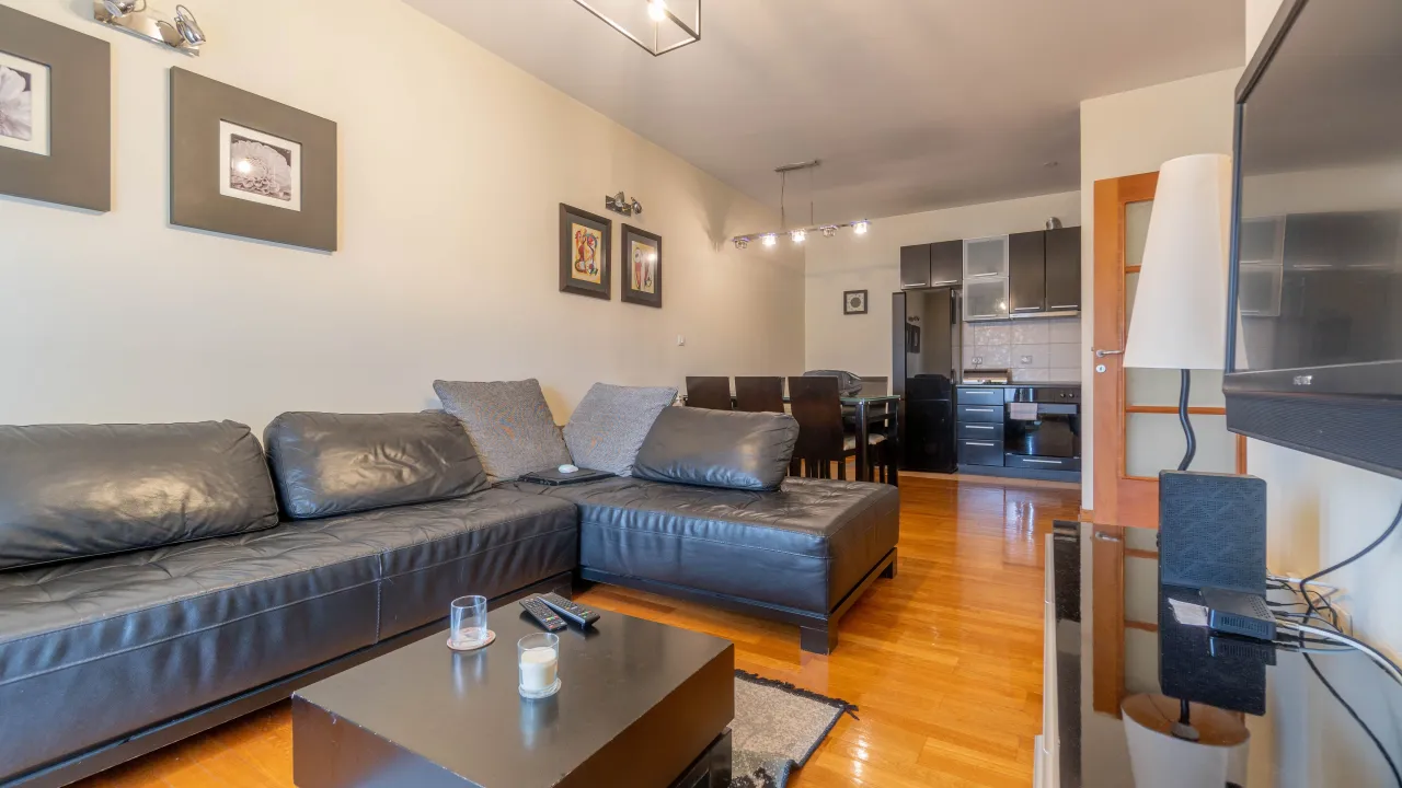 Izdavanje, dvosoban stan, 66m², Preko Morače, Podgorica