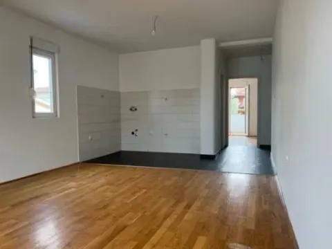 Rent, one bedroom apartment, 65m², Zagorič, Podgorica