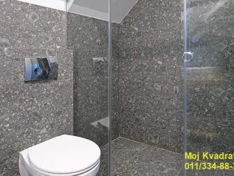 Prodaja, četvorosoban stan, 109m², Zemun Centar, Zemun Sve Podlokacije - image 16