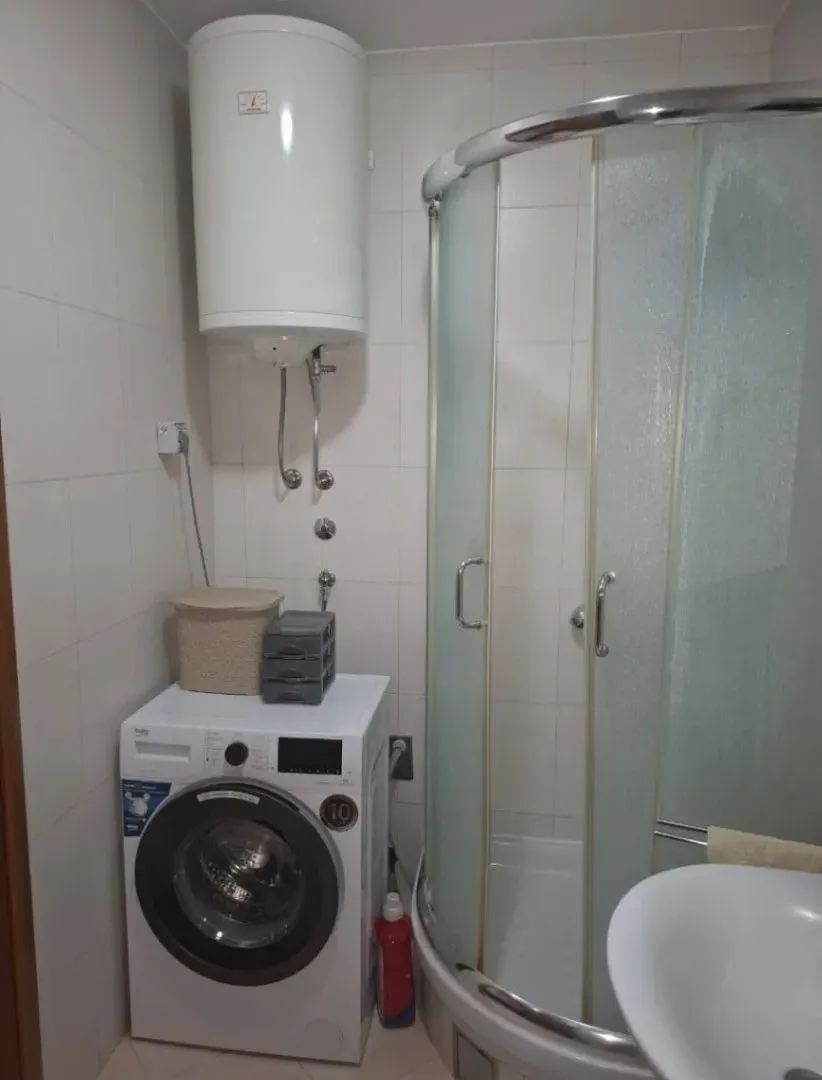 Izdavanje, jednosoban stan, 41m², Stari Aerodrom, Podgorica