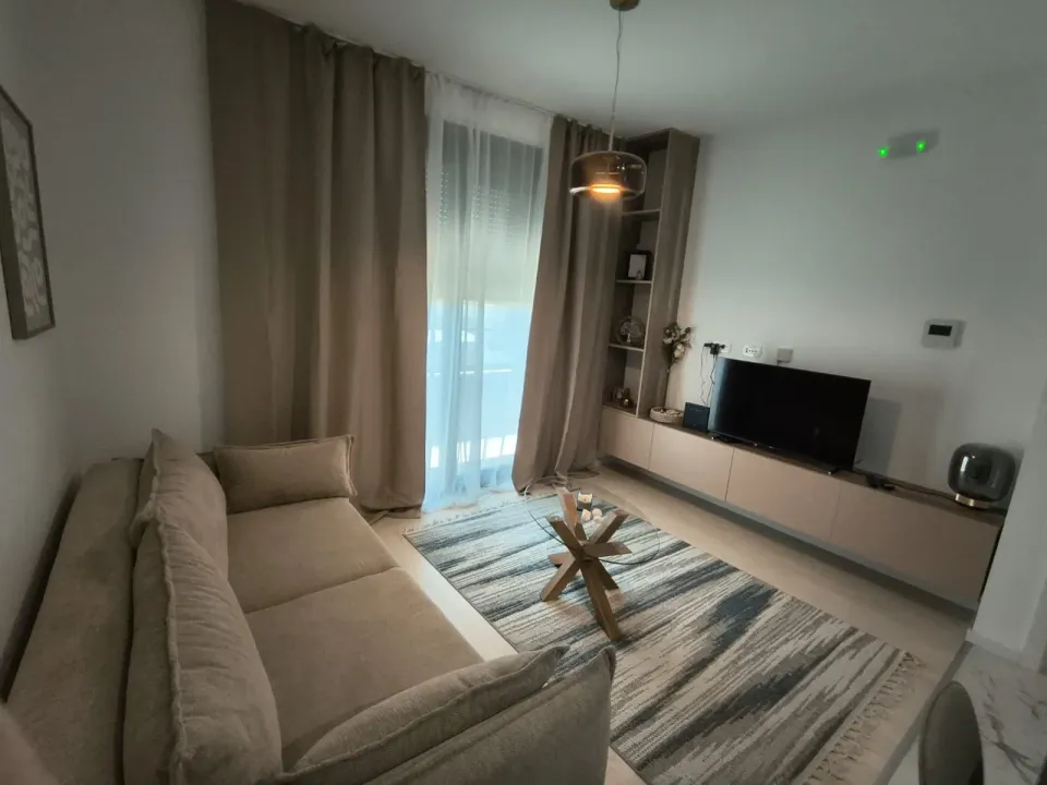 Izdavanje, jednosoban stan, 43m², Popovići, Bar