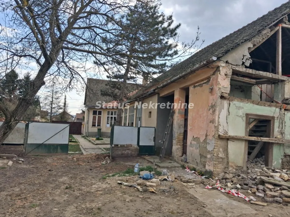 Prodaja, kuća, 279m², Futog, Novi Sad Sve Podlokacije