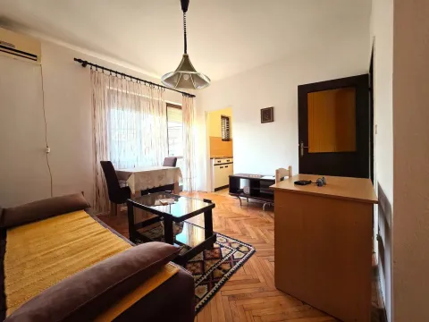 Izdavanje, stan, 33m², Dalmatinska ulica, Podgorica