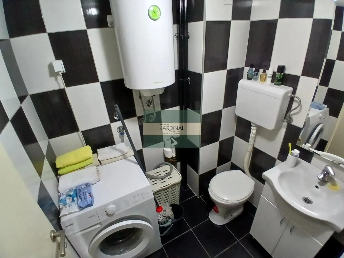 Prodaja, jednosoban stan, 42m², Sarina Medja, Jagodina