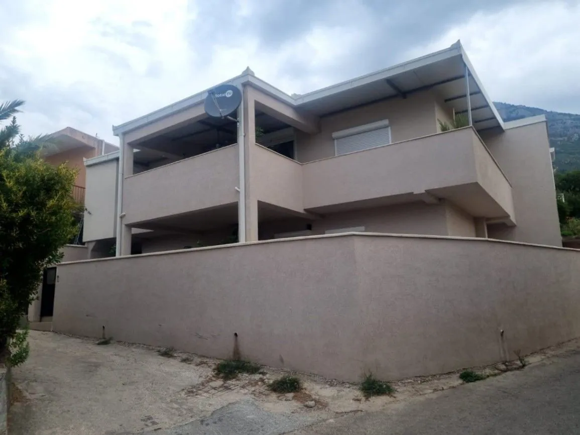 Sale, house, 220m², Bar, Crna Gora