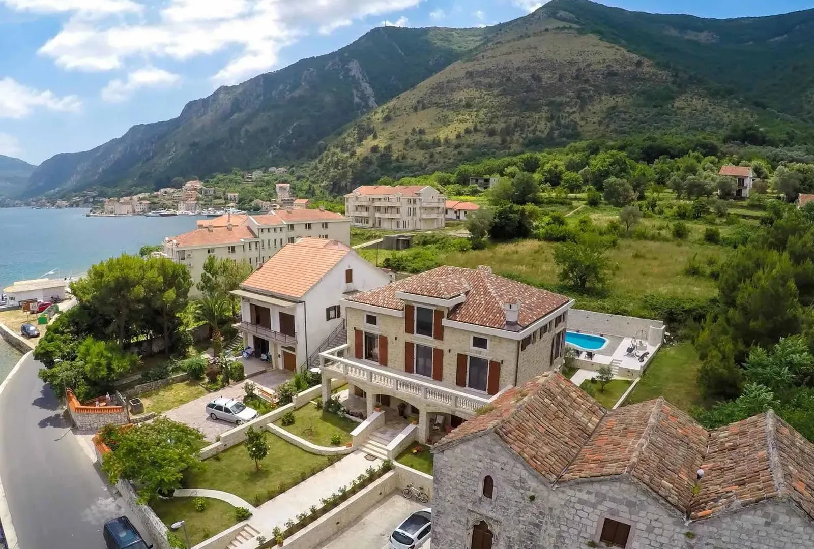 Sale, house, 497m², Prčanj, Kotor