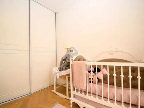 Izdavanje, dvosoban stan, 68m², Centar, Podgorica - image 16