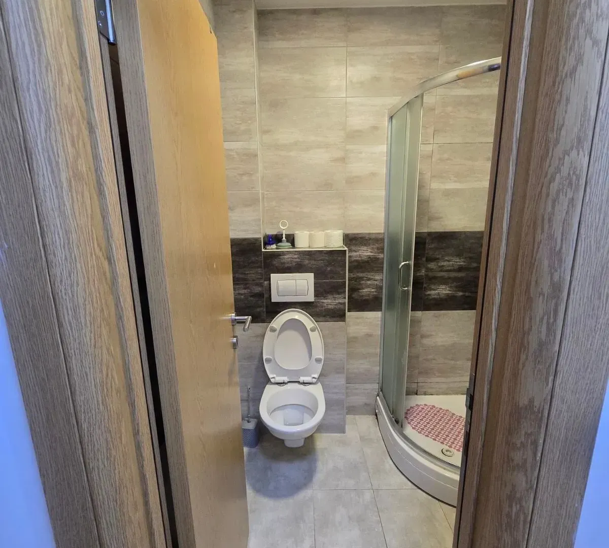 Izdavanje, jednosoban stan, 45m², Dubovica, Budva